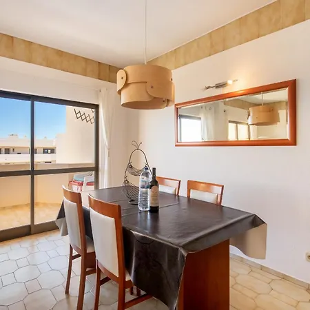 423 Casa Paulo Лагуш